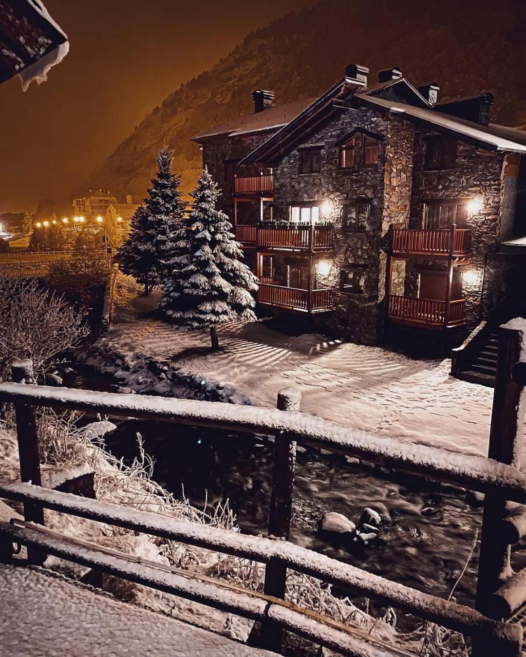 סולדאו Apartamento Valle De Incles Orenetes Wifi Y Parking Gratuito מראה חיצוני תמונה